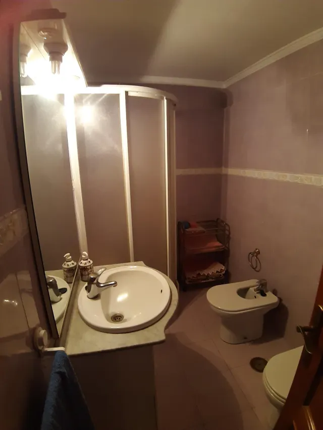 CASA MUY AMPLIA DE 4 DORMITORIOS LISTA PARA ENTRAR A VIVIR ( LAS LAGUNAS) — 35