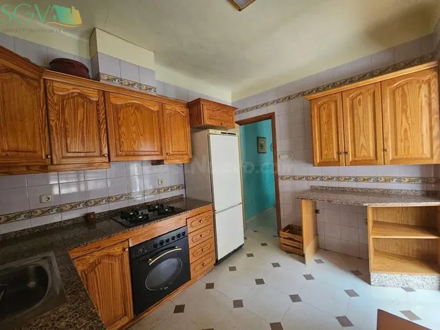 SE VENDE SEGUNDO PISO EN EL CENTRO DE NOVELDA - ALICANTE - foto 2
