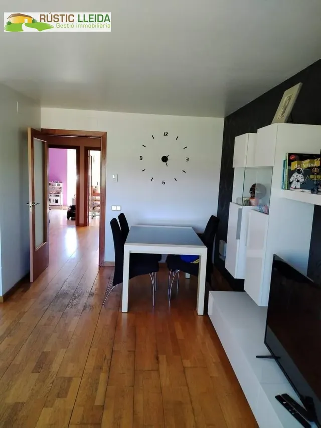 Casa unifamiliar en Mollerussa con gran jardín privado. — 9