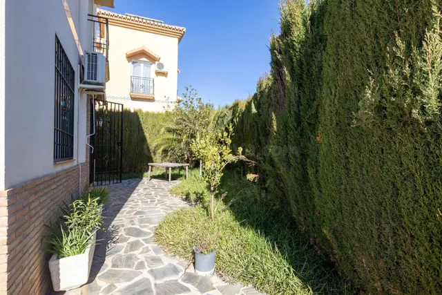 MAGNÍFICO CHALET EN URB. SUEÑOS DE CADIMA, ALHENDIN — 50