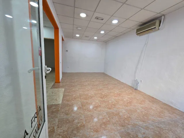 LOCAL COMERCIAL EN ALQUILER | SANTA MARÍA DE GRACIA | 550 €/ - foto 2