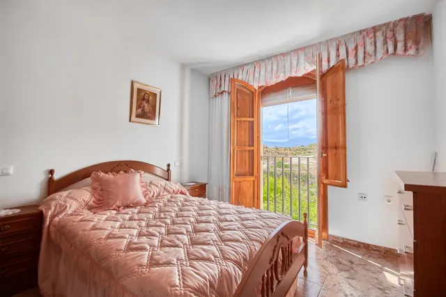 CASA AMPLIA Y CÓMODA EN URRACAL — 21