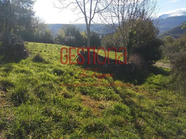 CASA PARA REFORMAR CON TERRENO. SOBA — 20