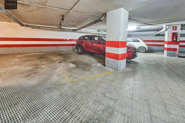 Residencia exclusiva en Paseo del Salón con vistas despejadas — 37