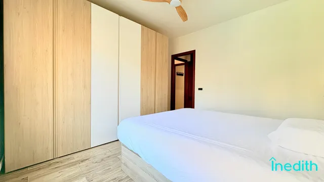 A 50 metros de la playa, Piso impecable con terraza, vistas , parking, trastero y piscina — 29