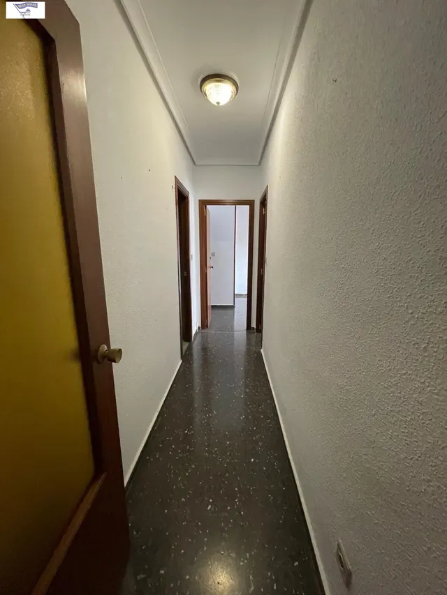 PISO SIN MUEBLES CON GARAJE Y TRASTERO — 16