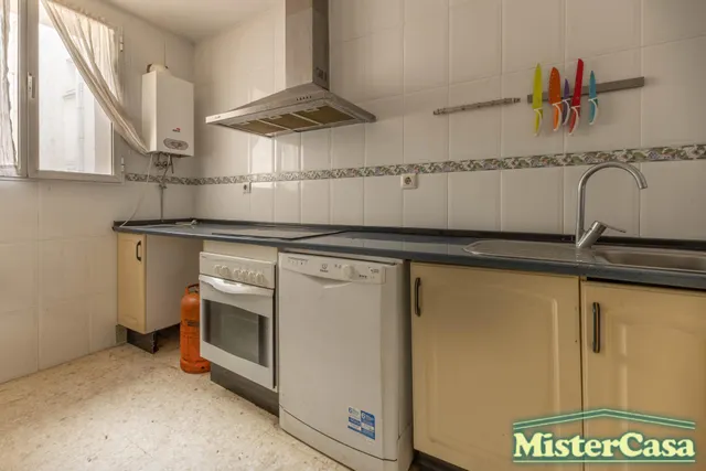 Piso Amplio en Pleno Barrio de Santiago 3 dormitorios y 2 baños — 13
