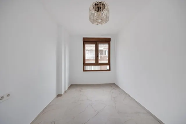 Ático reformado en venta en Torrevieja a 100 metros de la playa del acequión, con 3 dormitorios y 2 terrazas — 18