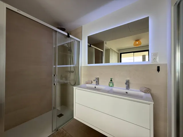 Apartamento premium de 2 habitaciones con vistas al mar a pocos metros de la playa en Fuengirola — 14