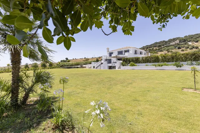 Chalet 4 habitaciones 455m² en venta - Costa Del Sol — 3
