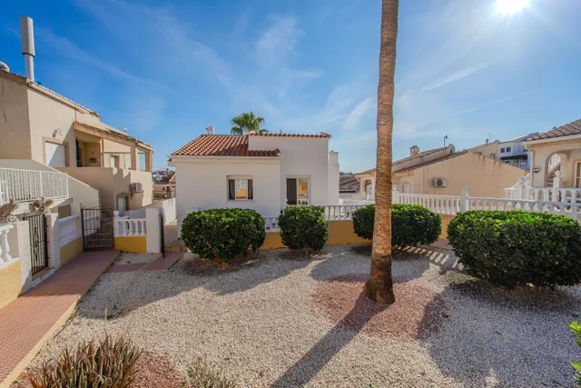 Chalet 2 habitaciones 82m² en venta - Costa blanca sur — 30