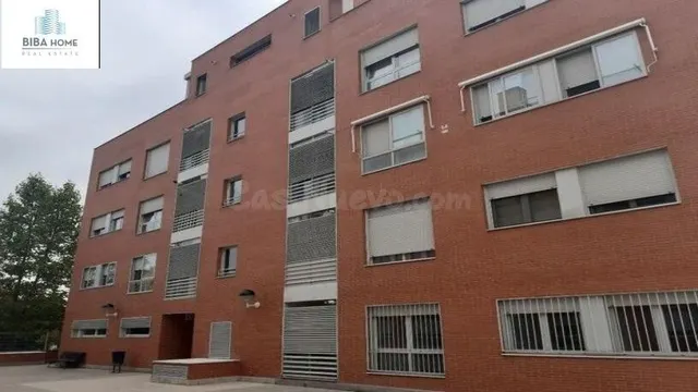 SE VENDEN PLAZAS DE GARAJE EN URBANIZACIÓN PRIVADA CON VIGIL