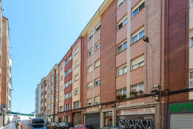 PISO REFORMADO EN EL COTO, GIJÓN, A UN PASO DE LOS FRESNOS Y DEL PASEO DE BEGOÑA — 31