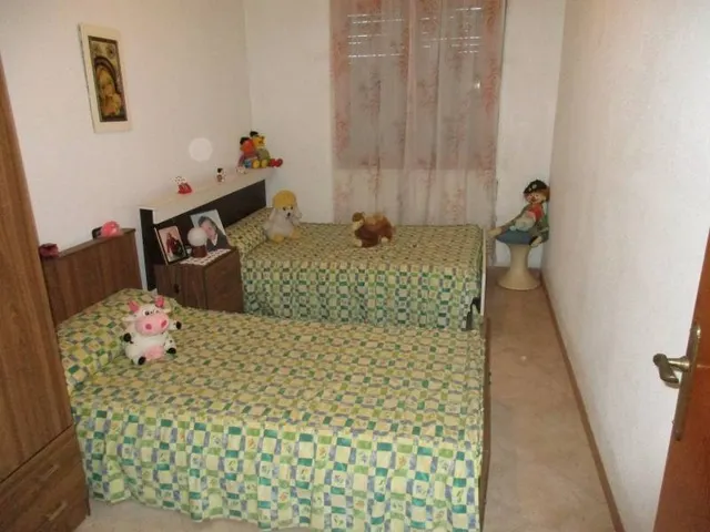 Chalet en venta de dos plantas, con piscina y tres almacenes. — 11