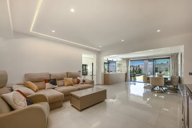 Chalet 3 habitaciones 260m² en venta - Costa Del Sol — 10