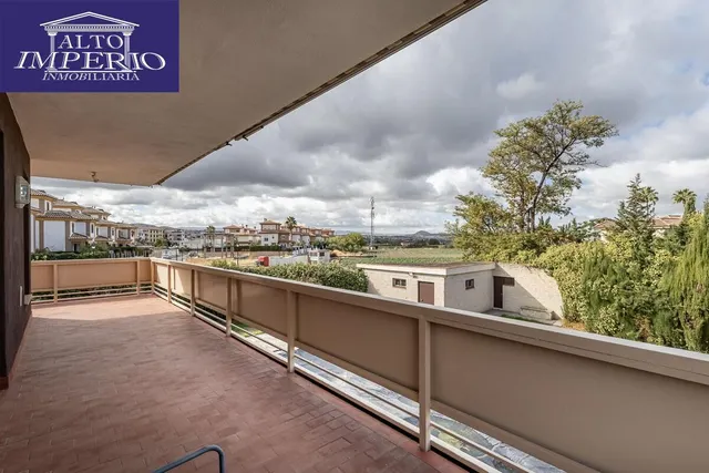 Gran casa con parcela y piscina en Cájar — 6