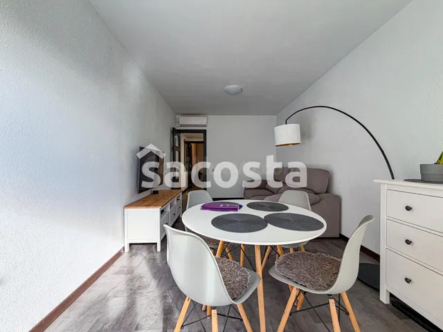 Luminoso piso exterior con terraza y piscina a pasos de la p - foto 3