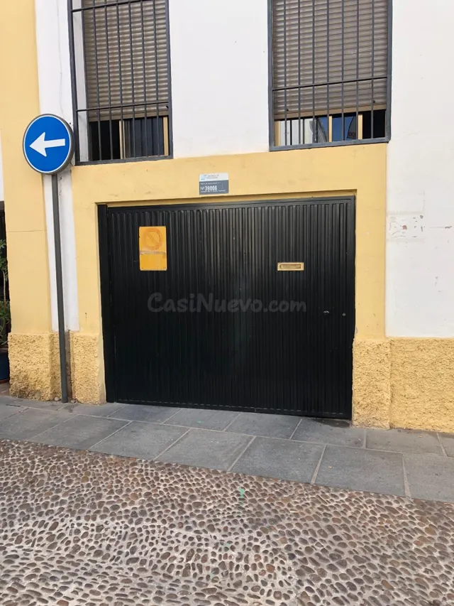 San Basilio - Garaje para coche mediano - foto 2