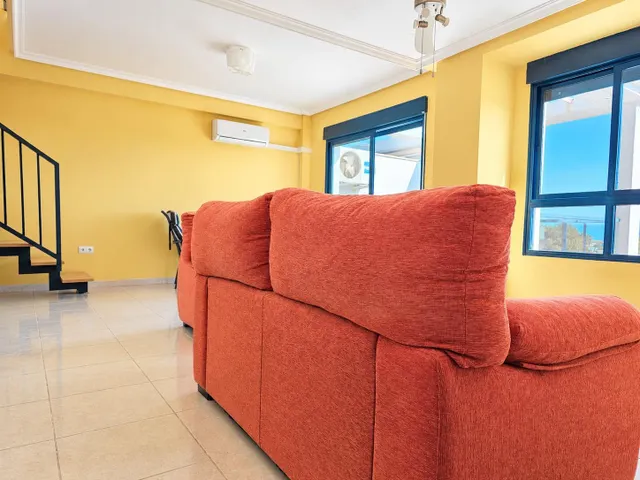 Ático dúplex en dénia: dos terrazas, vistas al mar y una urb - foto 5