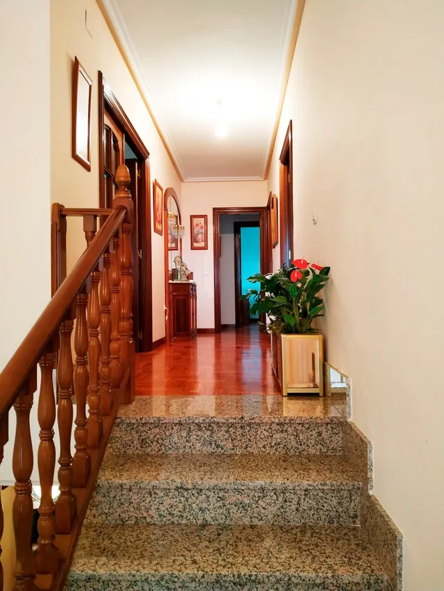 Urbis te ofrece un chalet independiente en venta en Castellanos de Villiquera, Salamanca. — 28