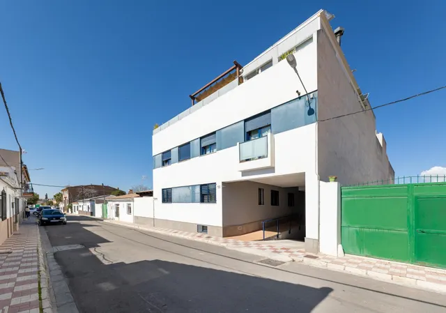 PISO ÁTICO DUPLEX EL CHAPARRAL (ALBOLOTE) — 30