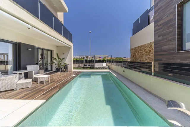 Espectacular Chalet Nuevo en Lomas de Cabo Roig, — 2