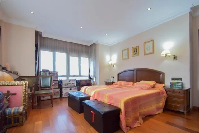 Chalet en venta en Maracena — 27