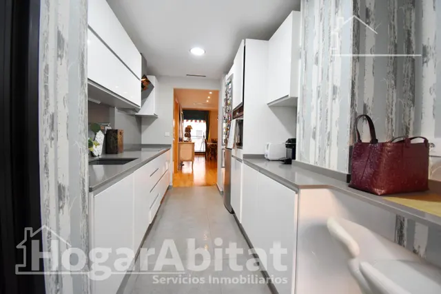 ¡ESPECTACULAR! AMPLIO Y MODERNO EN RESIDENCIAL CON PISCINA, TERRAZA Y GARAJE — 9