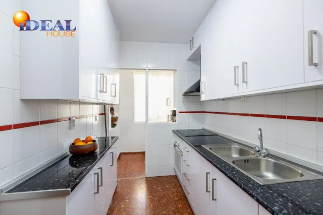 ESTUPENDO ATICO JUNTO AL MAR CON TERRAZA FANTASTICA — 16