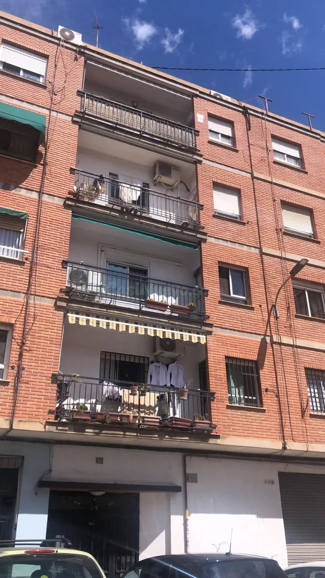 VIVIENDA OKUPADA EN BURJASSOT ESPECIAL INVERSORES