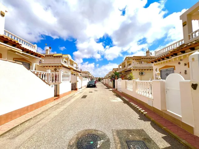Casa 3 habitaciones 90m² en venta - Urbanización Perla del M - foto 2