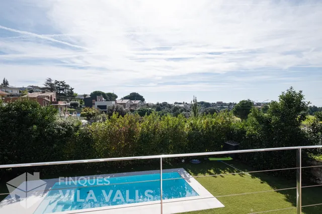 Chalet con piscina y 6 habitaciones en Can Regasol — 40