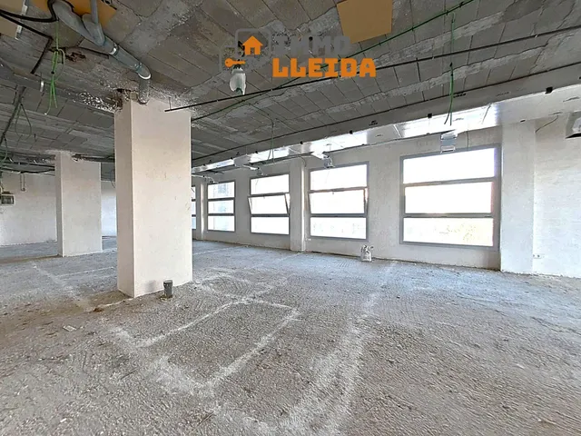 OPORTUNIDAD Local comercial en altillo — 12