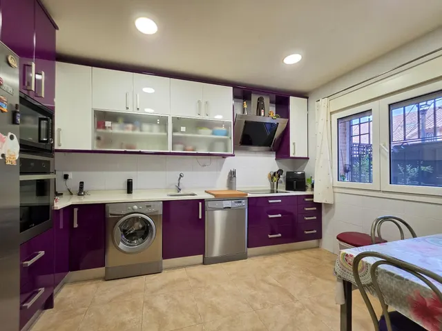 Precioso chalet adosado de 4 dormitorios con piscina privada y garaje en Carranque — 25