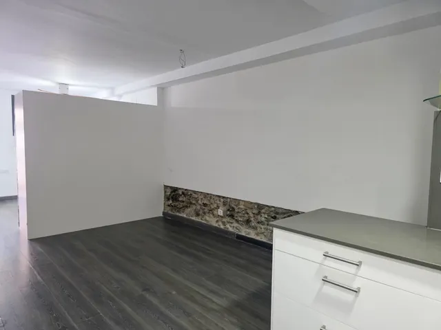 LOCAL COMERCIAL ESPECIAL EN EL CENTRO DE CARDEDEU — 8