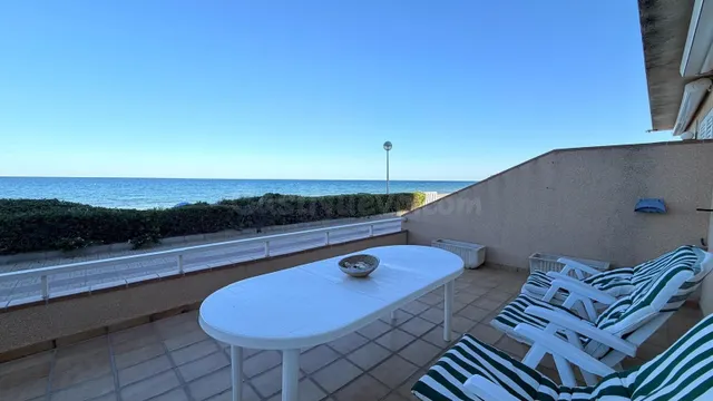 Exclusivo bungalow en planta baja a pie de playa en la Urban - foto 3