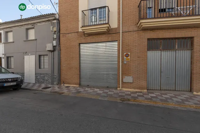 Amplio y luminoso piso de 3 dormitorios listo para entrar a vivir junto al metro de Albolote — 40