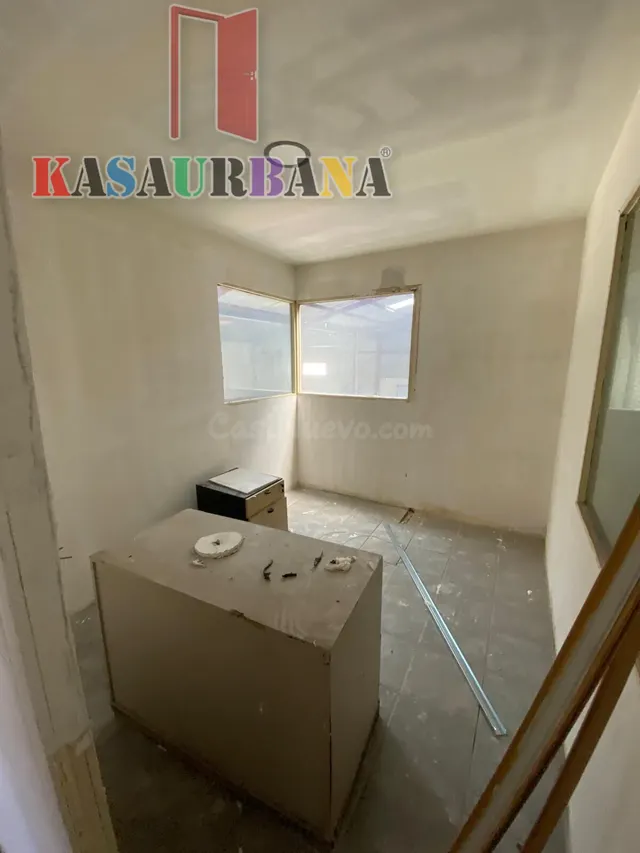 KASAURBANA ofrece en ALQUILER NAVE EN VALDEMORO - foto 4