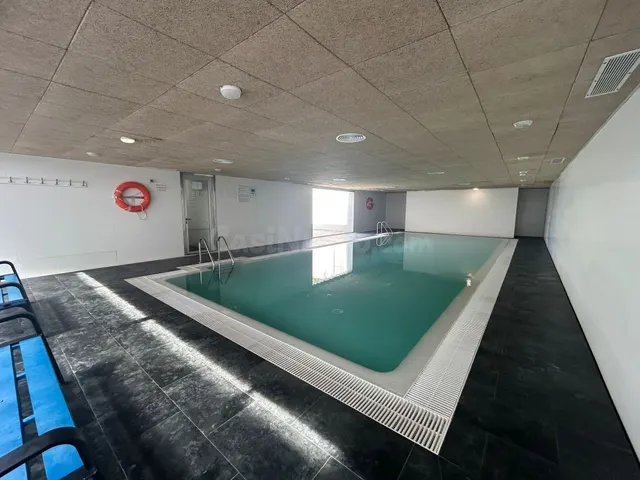 IMPRESIONANTE PISO EN LA EXCLUSIVA COSTA DE MANILVA A SOLO MINUTOS DE SOTOGRANDE — 12