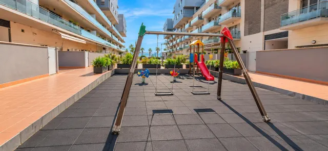 Vive junto al mar en Badalona: confort, tranquilidad y excelentes zonas comunitarias — 49