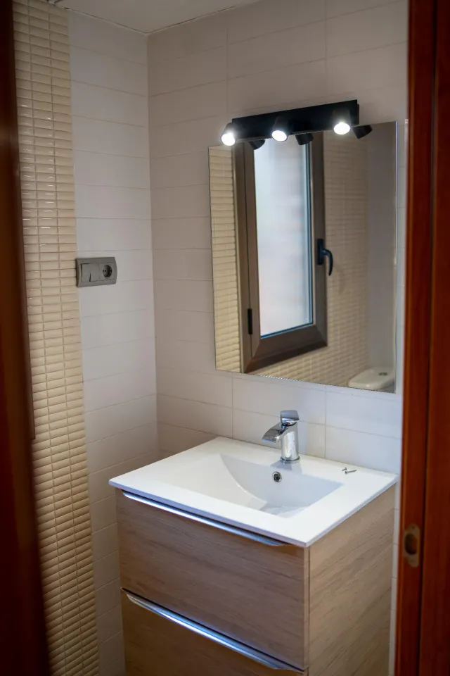 CASA ESQUINERA DE 5 habitaciones EN BARENYS — 8