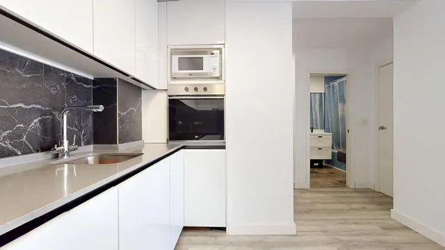 Piso moderno de 1 dormitorio con garaje y trastero en pleno centro de Pilar de la Horadada — 18