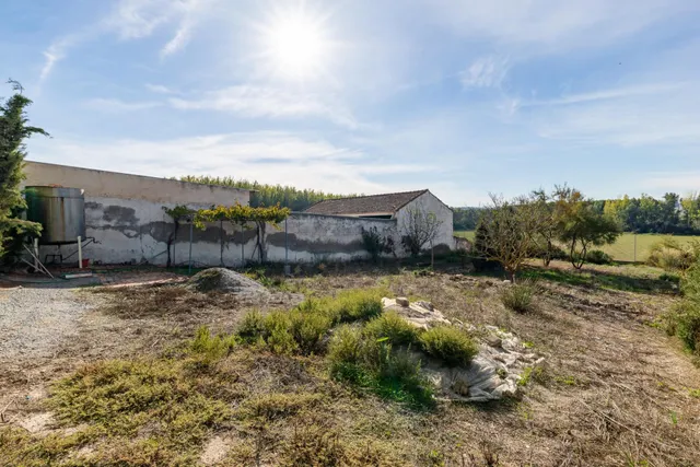 ESPECTACULAR CASA RÚSTICA CON TERRENO — 40