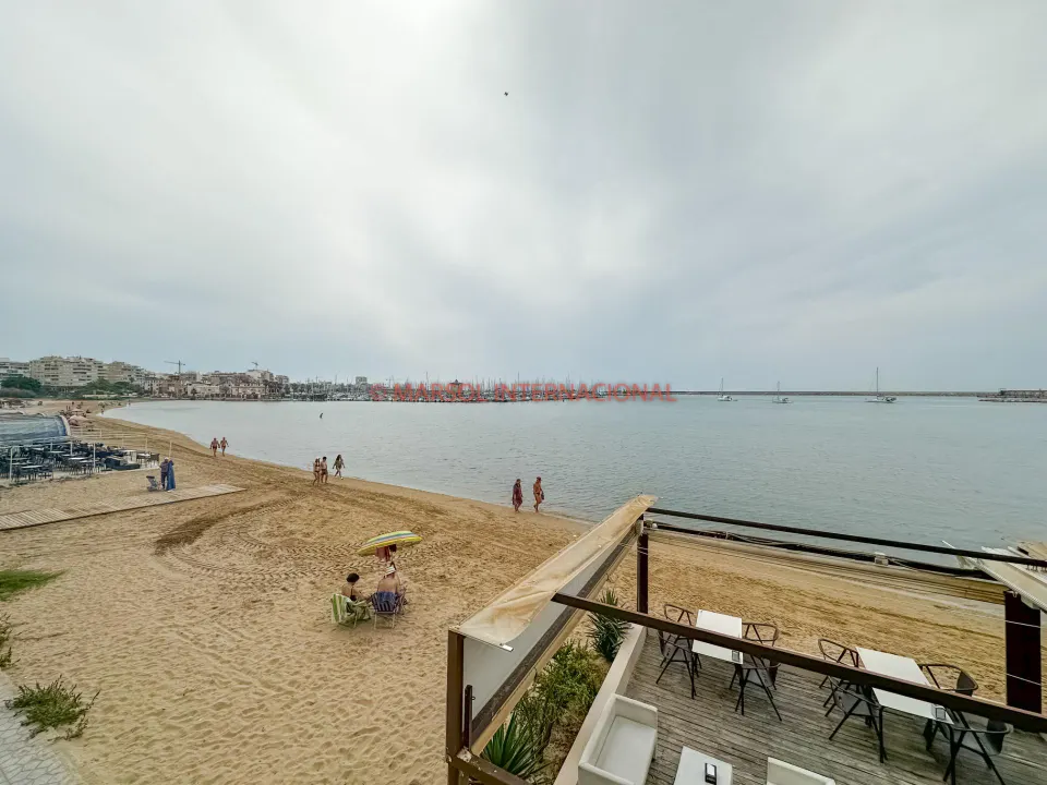 PRIMERA LÍNEA DE MAR EN TORREVIEJA