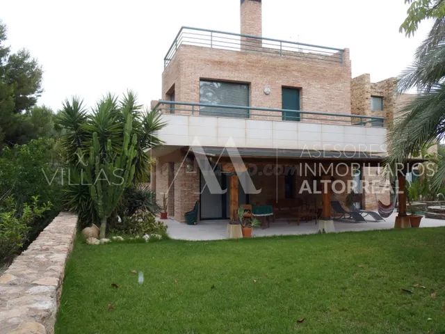 VILLA DE LUJO EN ALTORREAL — 4