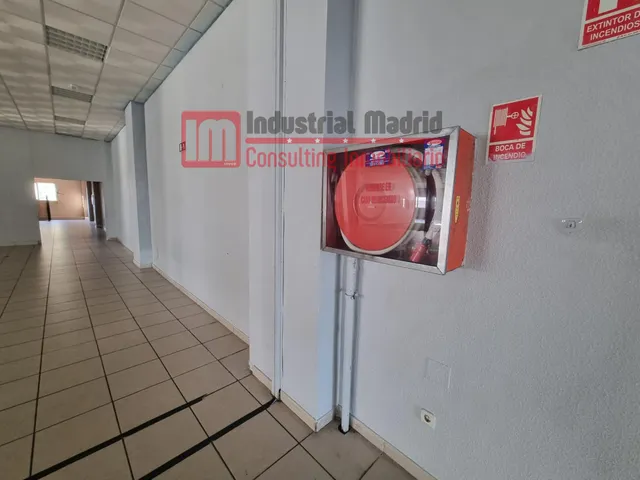 Espectacular nave comercial en alquiler en Arganda del Rey – primera línea de avenida principal — 10