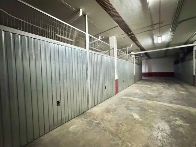 ESTUPENDO PISO DE VENTA EN ORIHUELA SEMINUEVO, CON GARAJE, RODEADO DE SERVICIOS… ¡¡PREGUNTE POR EL YA!! — 10