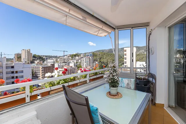 Apartamento con parking y trastero en Cala Major - foto 5