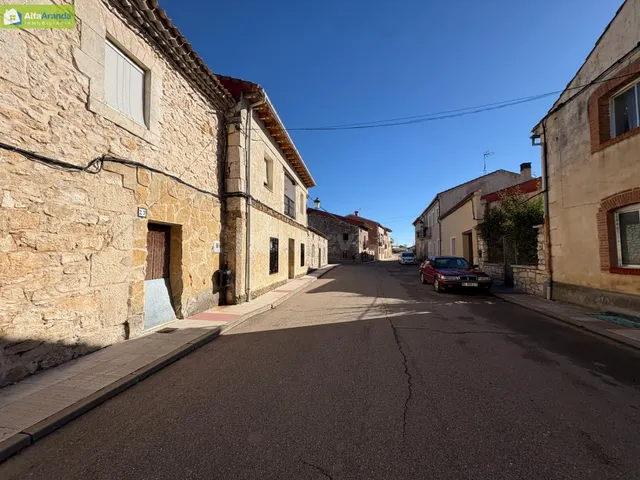 CASA CON JARDIN EN CAMPILLO DE ARANDA - foto 4