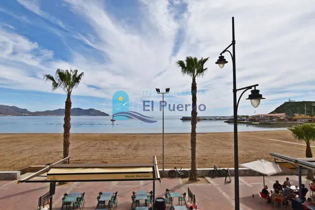 PISO EN PRIMERA LÍNEA, EN PLENO PASEO MARÍTIMO – REF 1015 - foto 4